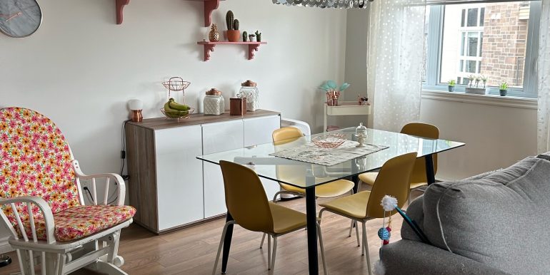 Salle à manger 1
